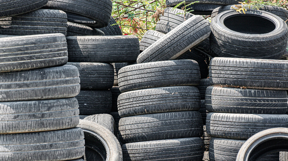 8 Recycling of scrap tyres for asphalt road construction